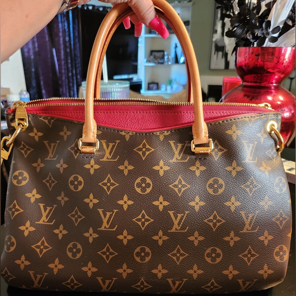 Authentic Louis Vuitton Pallas Cherry 🍒  PM
